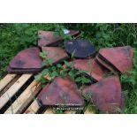 SMALL QUANTITY OF BONNET ROOF TILES