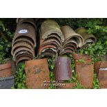 PALLET CONTAINING MIXED RIDGE TILES