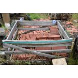 WOODEN CRATE CONTAINING MACHINE MADE SINGLE ROOF TILES