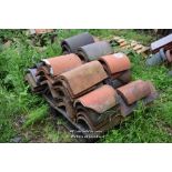 PALLET CONTAINING MIXED RIDGE TILES