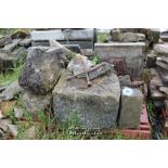 PALLET CONTAINING MIXED ROCKERY STONES