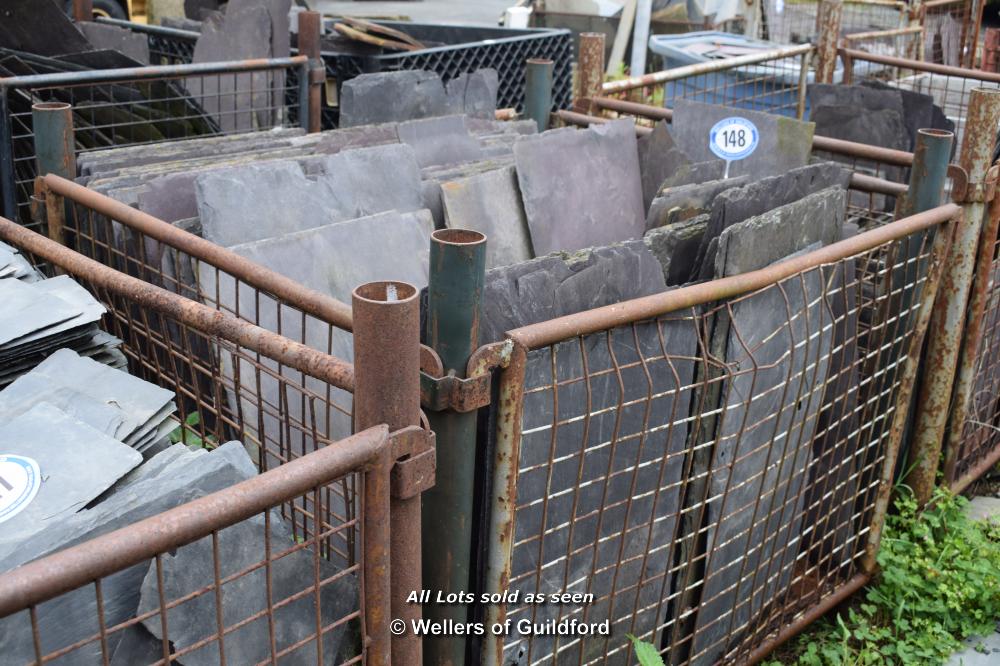 METAL STILLAGE CONTAINING SLATE