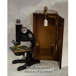 R & J Beck L.T.D London microscope, Model 29, U.L A5 in original case