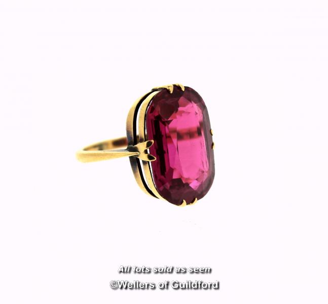 Pink synthetic sapphire ring, fancy oval cut pink synthetic sapphire weighing an estimated 10.50cts,