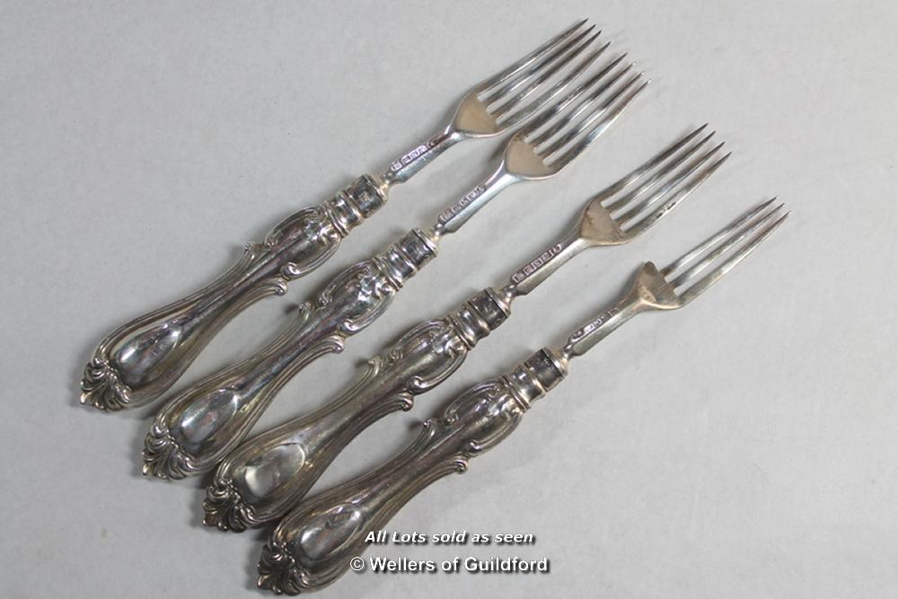 A silver four piece dressing table set comprising hand mirror, comb and two brushes, Birmingham - Image 4 of 14