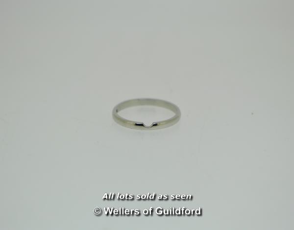 *Platinum wedding band, with notch, weight 3.3 grams, ring size Q½ (Lot subject to VAT)