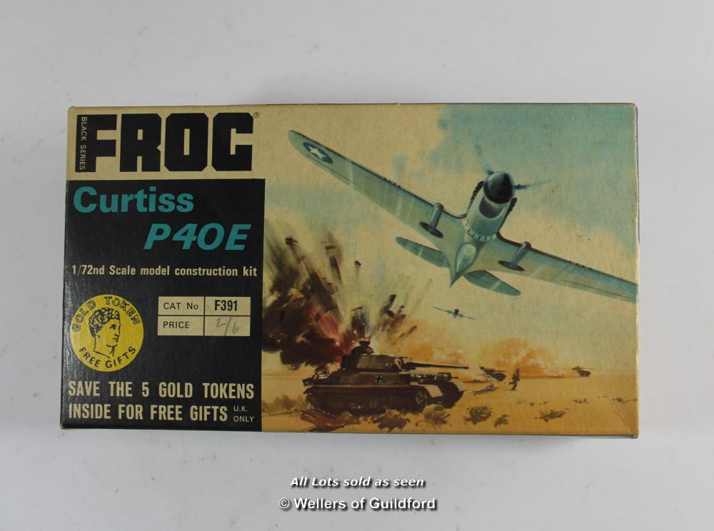 Frog vintage 1:72 warplane models to include, Curtis P/40 Fighter F391, Typhoon IB Tank Buster F389, - Image 2 of 11