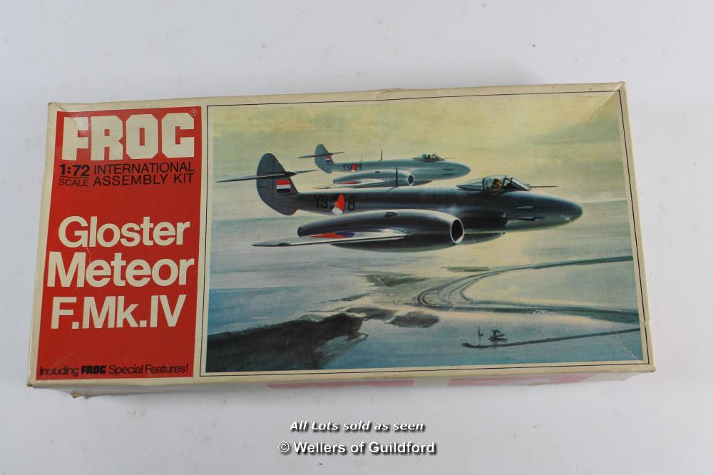 Frog vintage 1:72 warplane models to include, Curtis P/40 Fighter F391, Typhoon IB Tank Buster F389, - Image 4 of 11