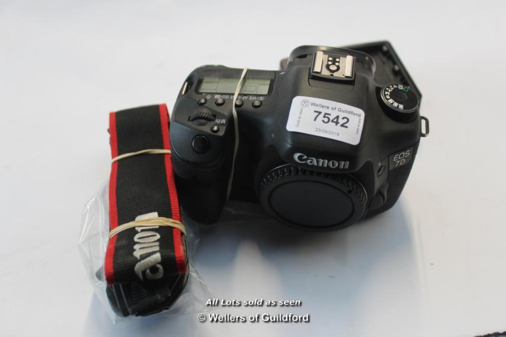 *CANON EOS 7D MKI DSLR BODY (3663 ACTUATIONS) [LQD89]