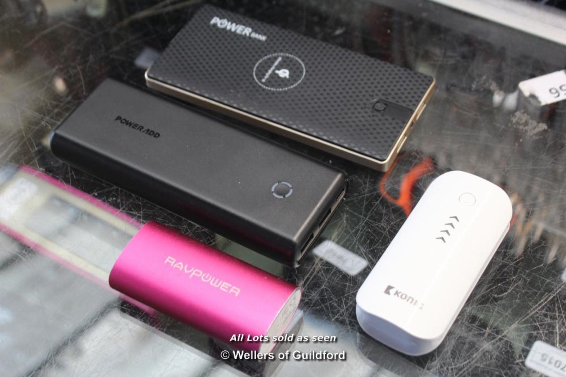 *X4 POWERBANKS INCL. KONIG