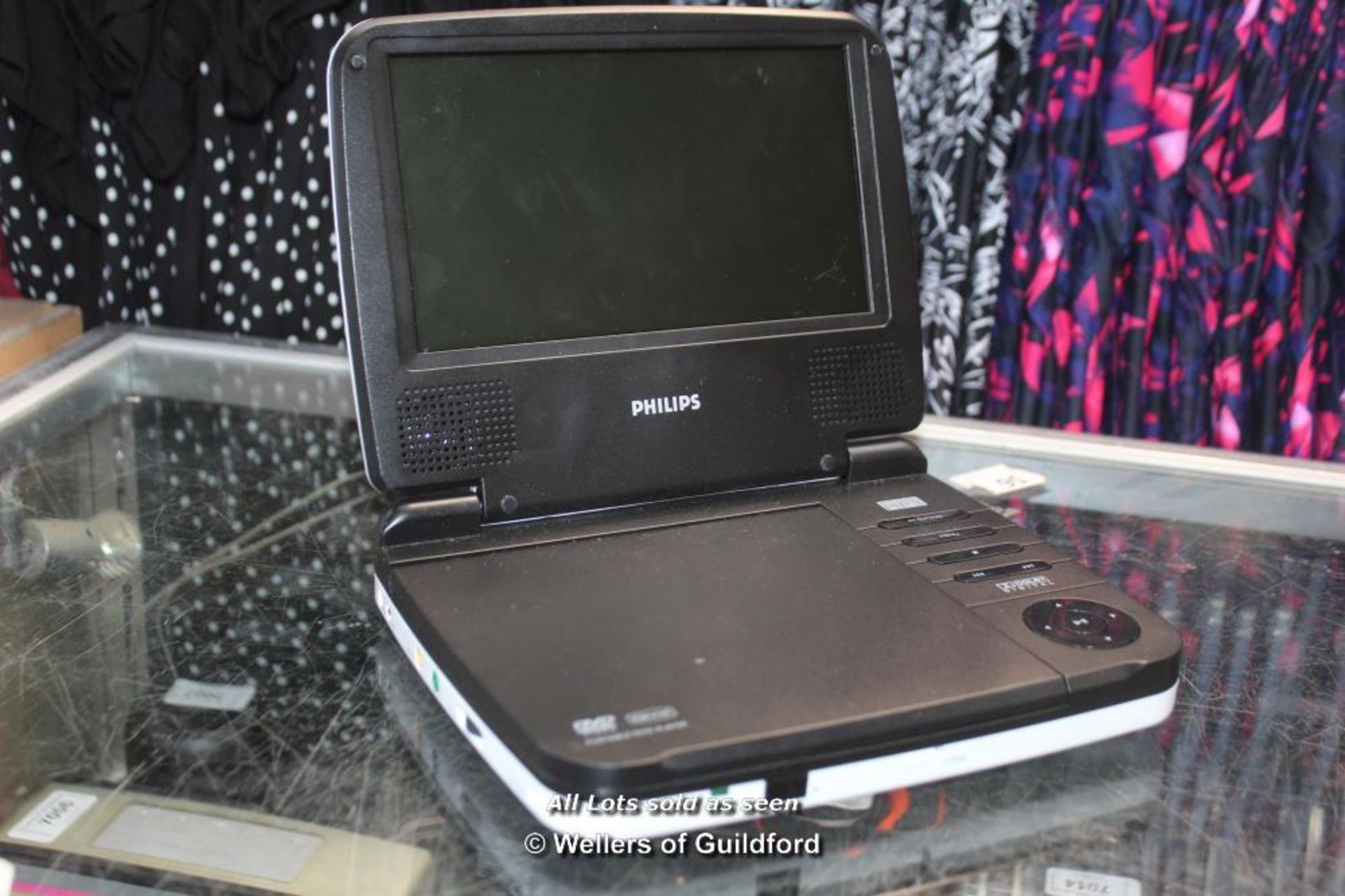 *PHILIPS PORTABLE DVD [177-23/09]