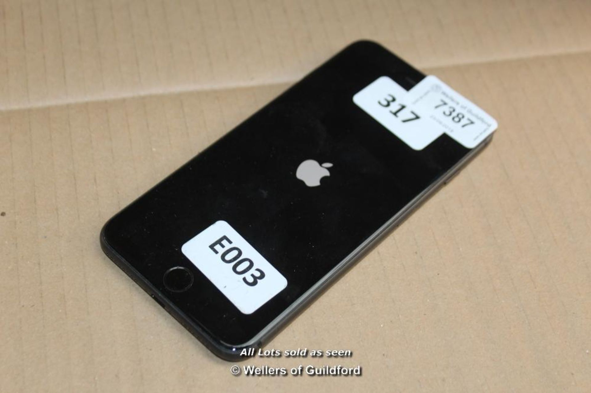 *APPLE IPHONE BLACK [317-23/09]