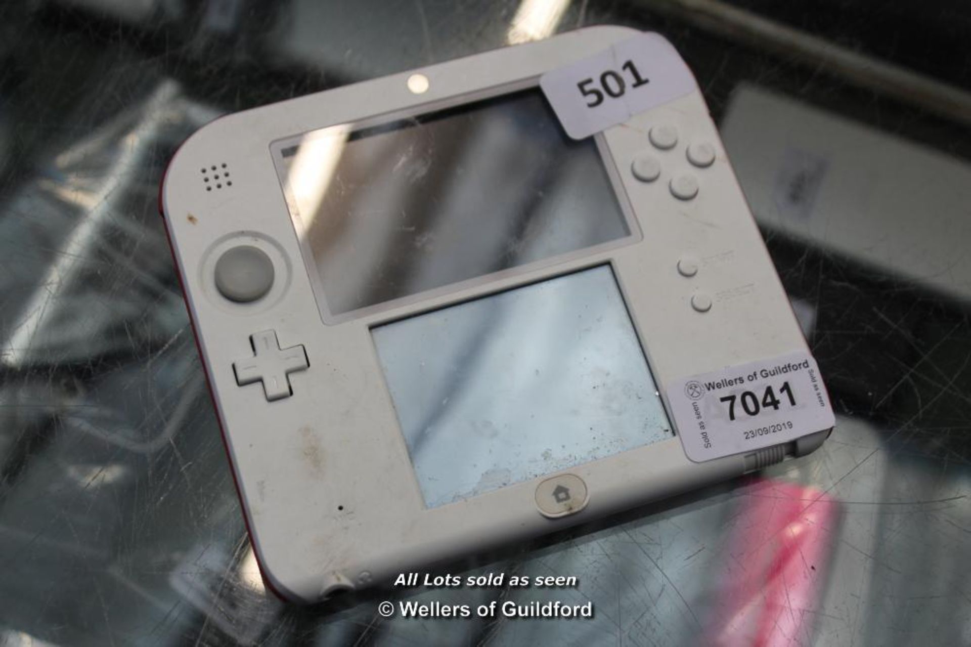 *NINTENDO 2DS FTR-001 [501-23/09]