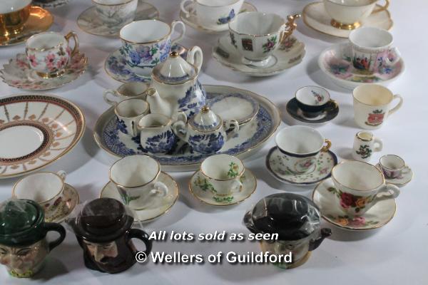 A quantity of mostly miniature cups and saucers; six Artone miniature teapots; a blue and white - Image 7 of 7