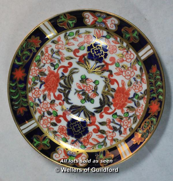 Crown Derby imari pattern, set of nine cups and saucers, three tea plates - Image 3 of 5