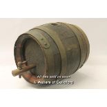 *Antique oak beer barrel by Hofbrauhaus Wolters, signed top (Lot subject to VAT) (LQD98)
