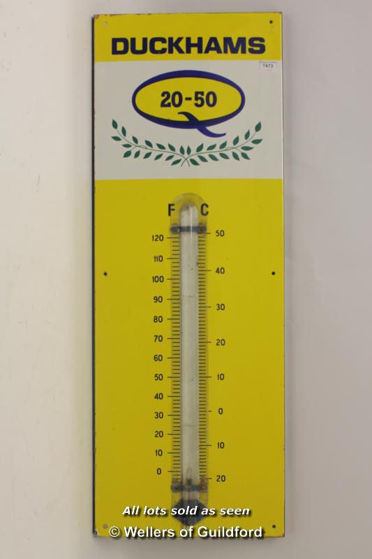 *Vintage Duckhams enamel thermometer sign (Lot subject to VAT) (LQD98)