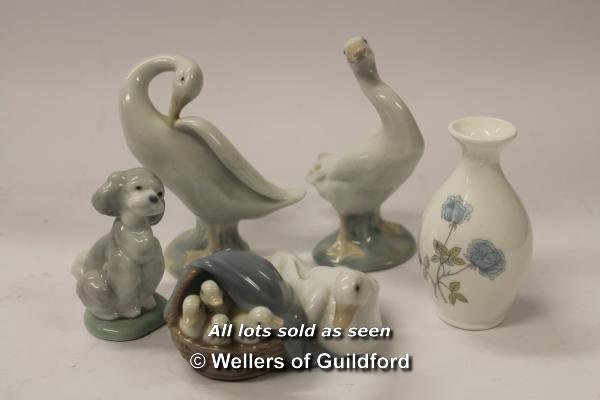 Lladro: group of duck with ducklings, two further ducks, seated spaniel; Wedgwood vase, 9cm. (4)