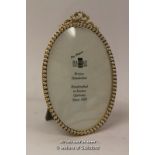 *A German Haffke bronze gilt and pearl handcrafted oval photo frame (Lot subject to VAT) (LQD98)