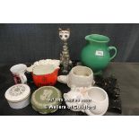 Assorted ceramics to include, Wedgwood Jasperware and Royal Worcester jewellery boxes, Carlton