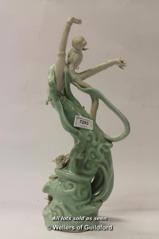 A Chinese porcelain goddess, 40cm. - Image 2 of 4