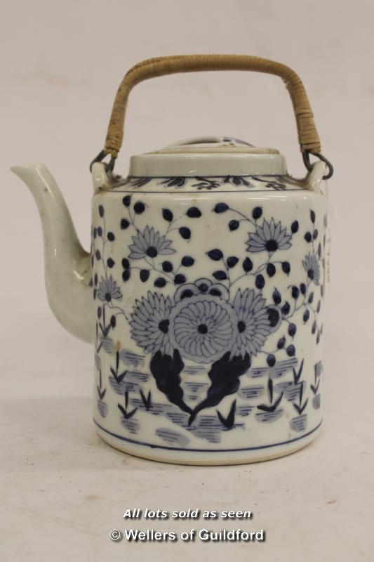 *Modern Chinese blue and white coffee pot. - Image 2 of 4