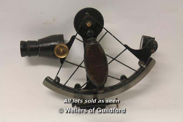 *A cased laqured iron sextant with brass dials no. H0.159 (Lot subject to VAT) - Image 2 of 6