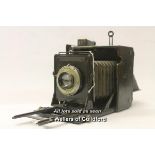 *A Folmer Graflex "5 x 4" camera with Kodak no.3 Supermatic lens and Kalart syncronised range finder