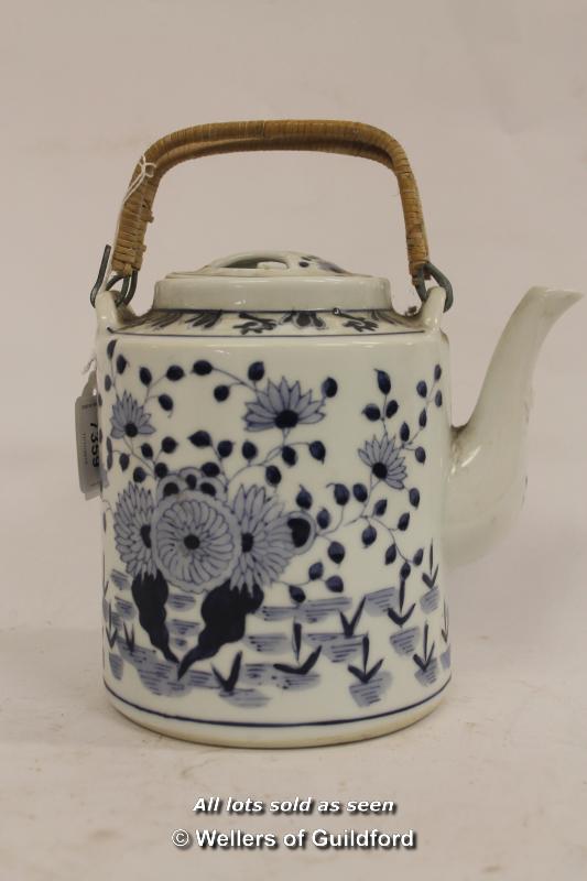 *Modern Chinese blue and white coffee pot.