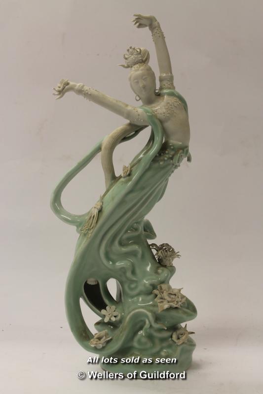 A Chinese porcelain goddess, 40cm.