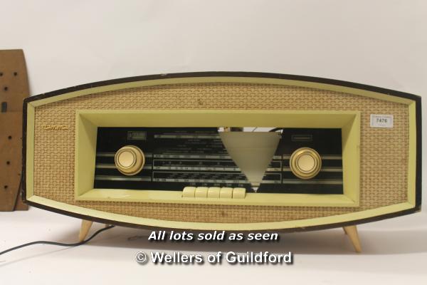 *Ramona 62214 vintage tube valve radio from Poland, 1960's, damaged front glass (Lot subject to VAT)