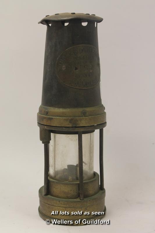 *E Thomas Williams miners lamp (Lot subject to VAT) (LQD98)