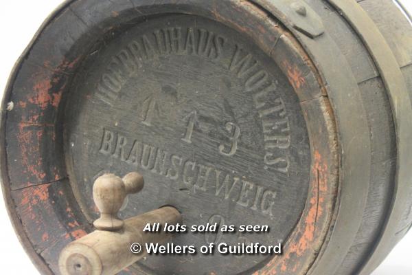 *Antique oak beer barrel by Hofbrauhaus Wolters, signed top (Lot subject to VAT) (LQD98) - Image 2 of 4