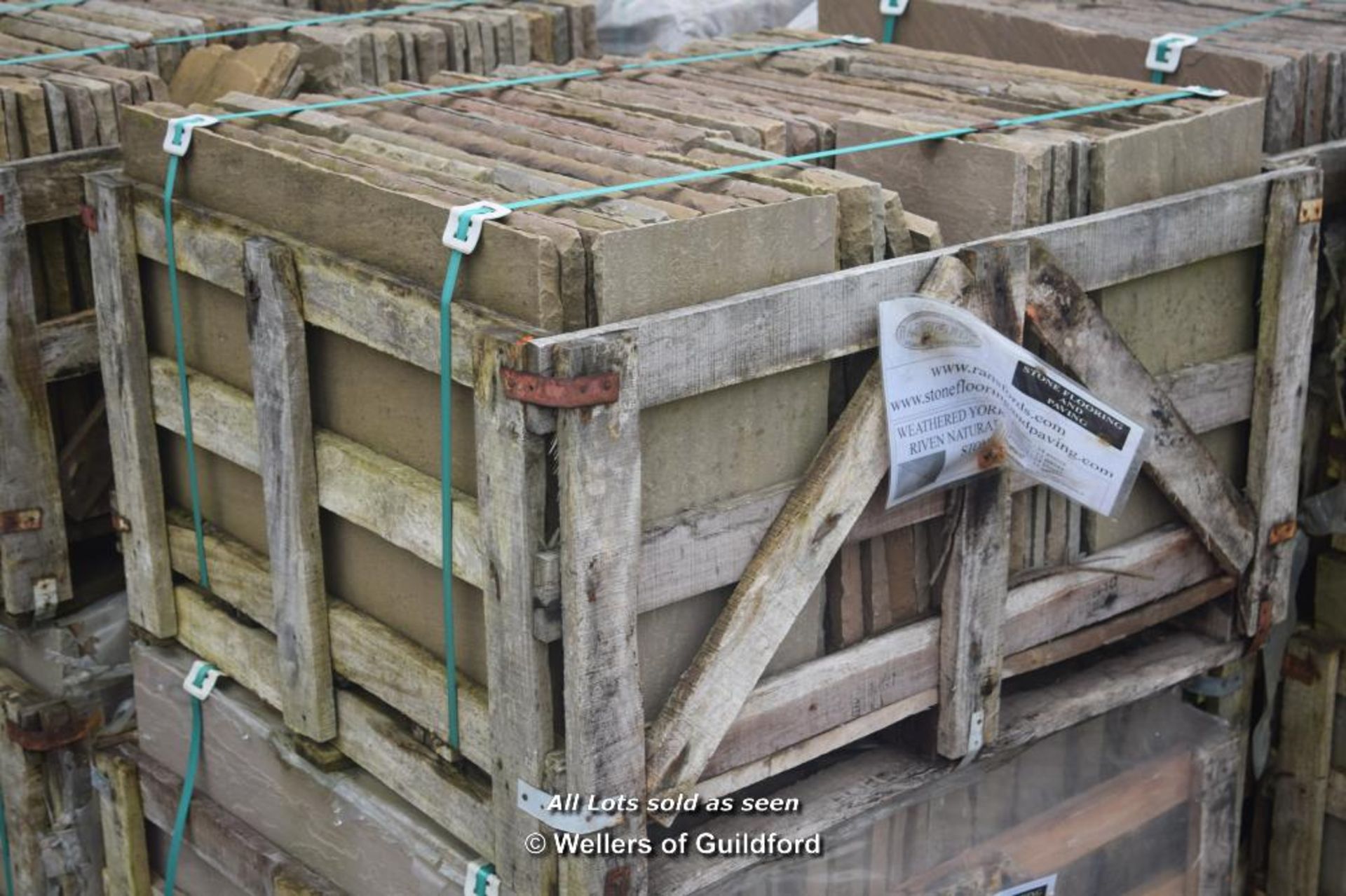 *CRATE CONTAINING RAJ GREEN RIVEN NATURAL STONE, PATIO PACK SIZE APPROX 16.83 SQUARE METRES