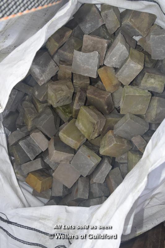 *QUARTER BAG CONTAINING GREY 100MMX100MM SETTS APPROX