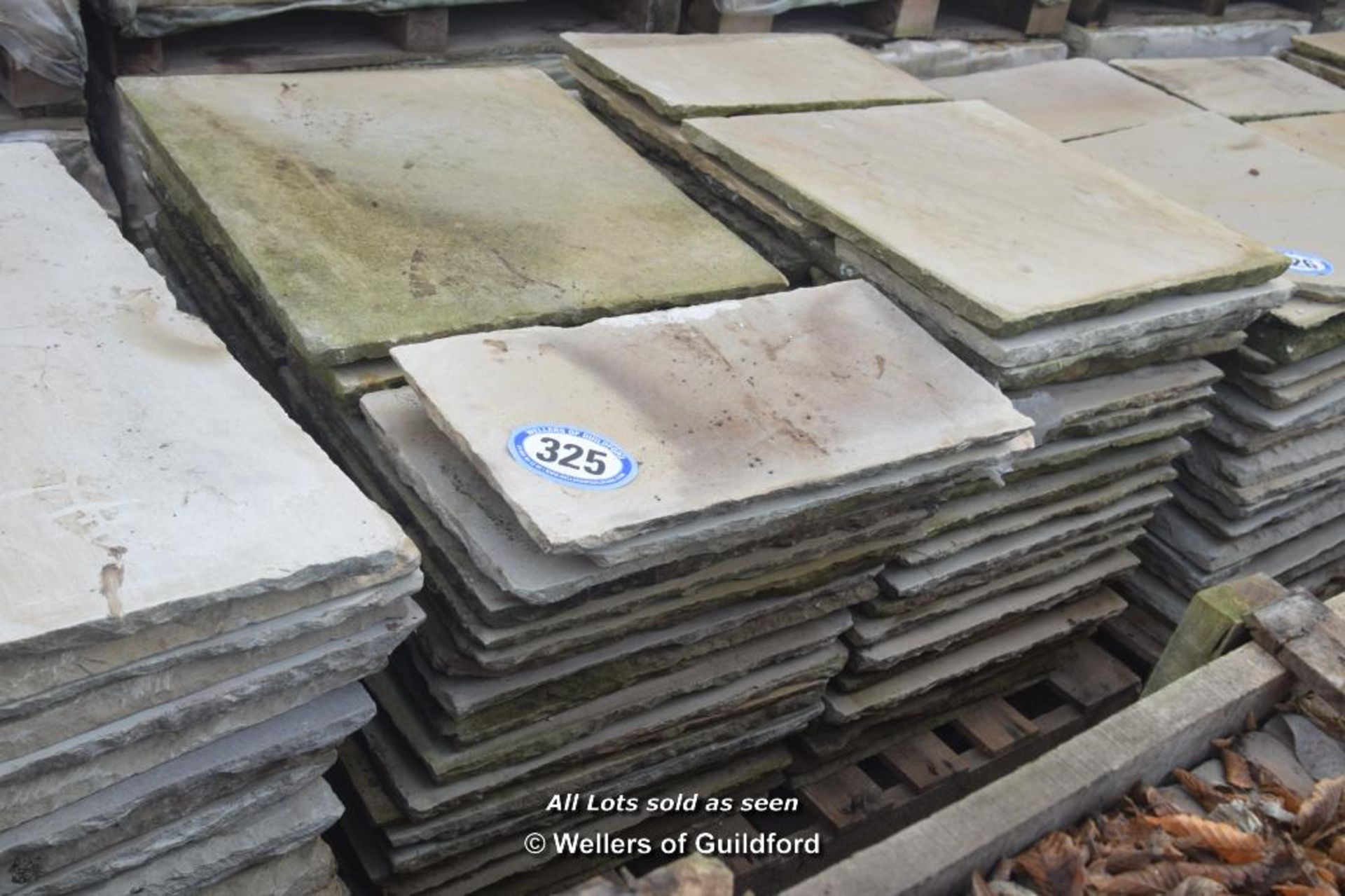 *PALLET OF APPROX NINETEEN SQUARE METRES OF BUFF SMOOTH SANDSTONE PAVING, MIXED SIZES