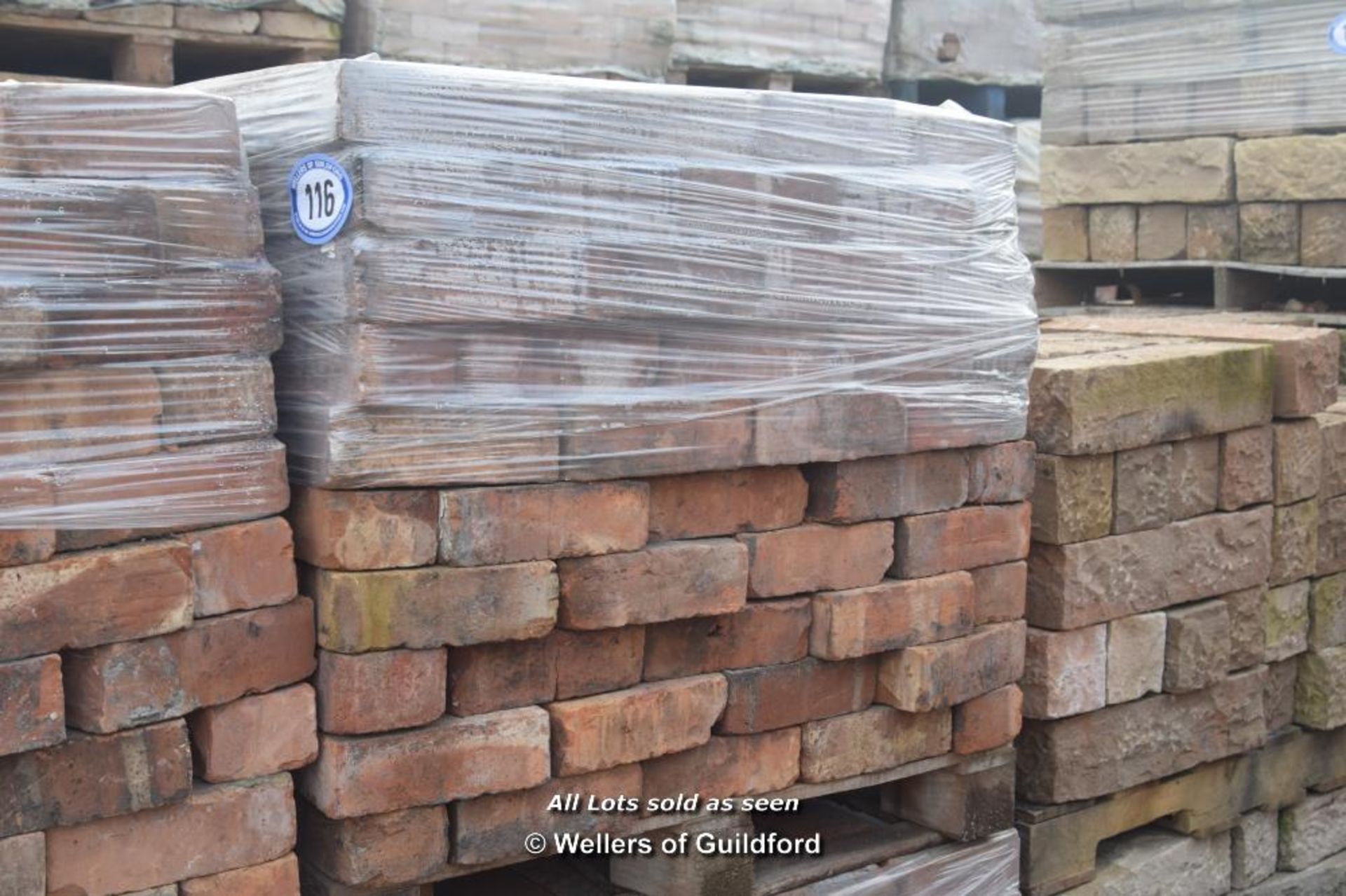 *PALLET OF APPROX FOUR HUNDRED ORANGE RED BRICKS 9" X 3"