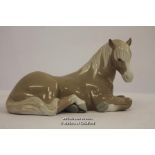 Lladro Little Horse Resting,1203, 12cm.