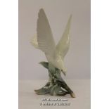 Lladro Turtle Dove, 4550, 28cm.