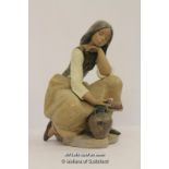 Lladro Classic Water Carrier, 36cm.