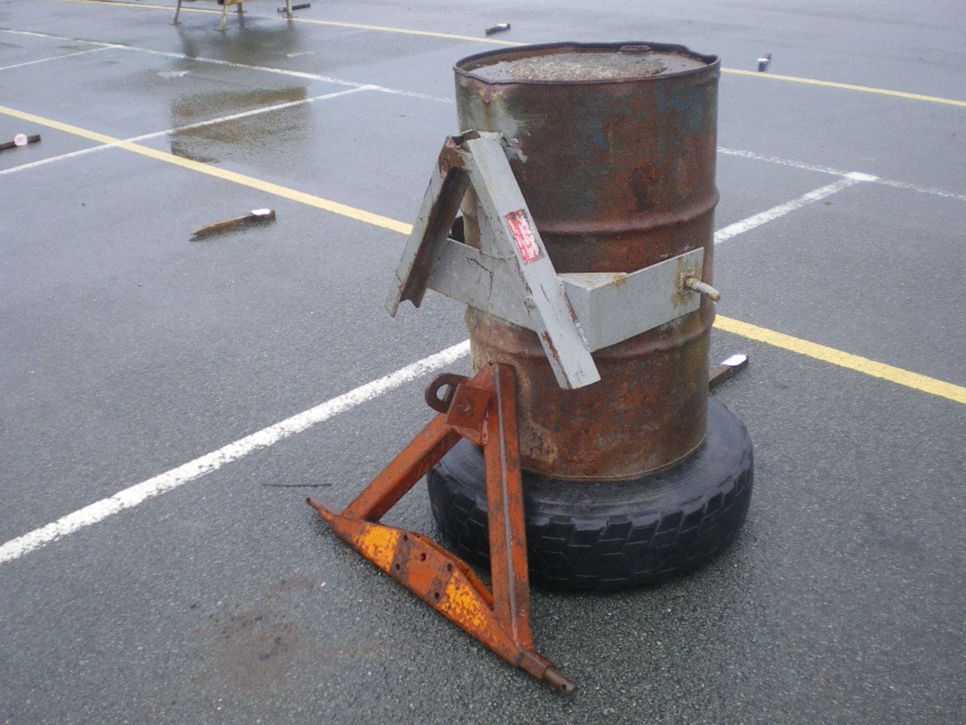 REAR TRACTOR WEIGHT ON A FRAME