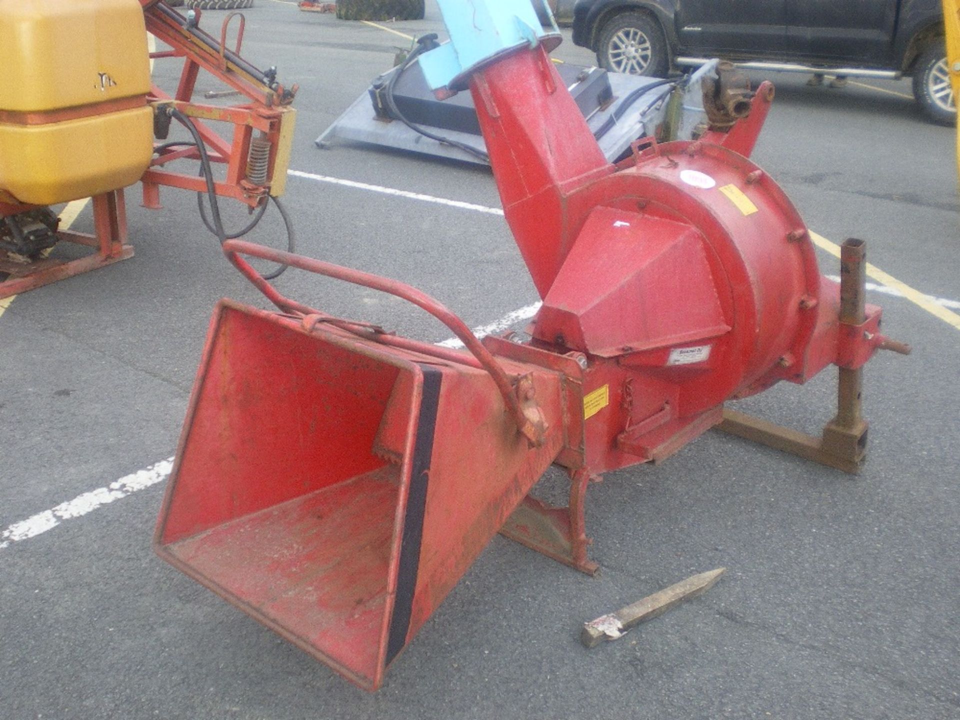 PTO DRIVEN WOOD CHIPPER