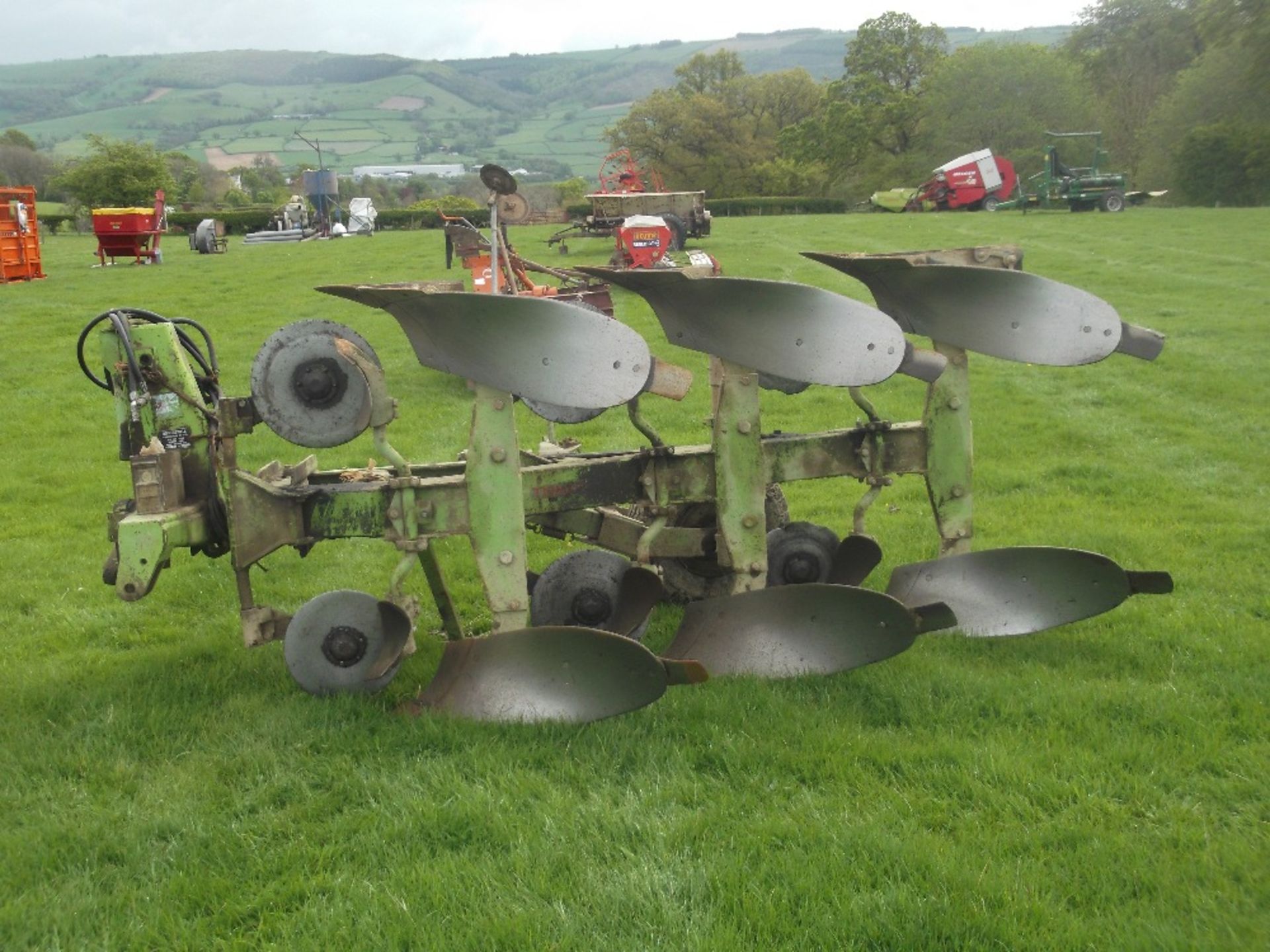 Dowdeswell DP 7A 3 Furrow Reversible Plough, (new discs all round)