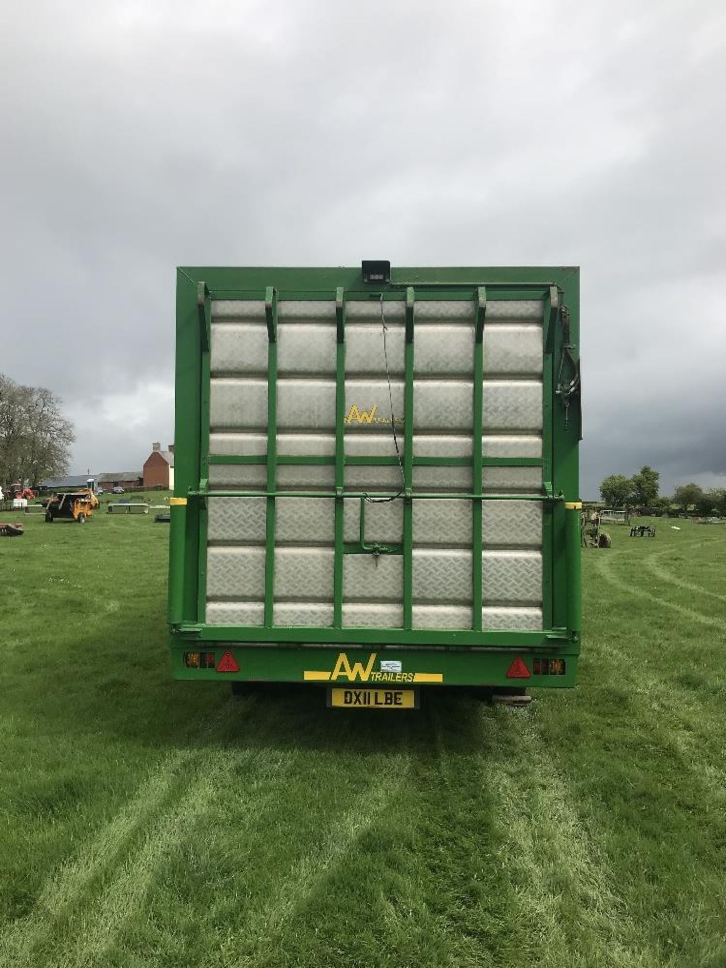 2014 A W Livestock Trailer. 29ft.With Hydraulic Lift Up Decks, Air Brakes, In Excellent Condition - Image 4 of 7