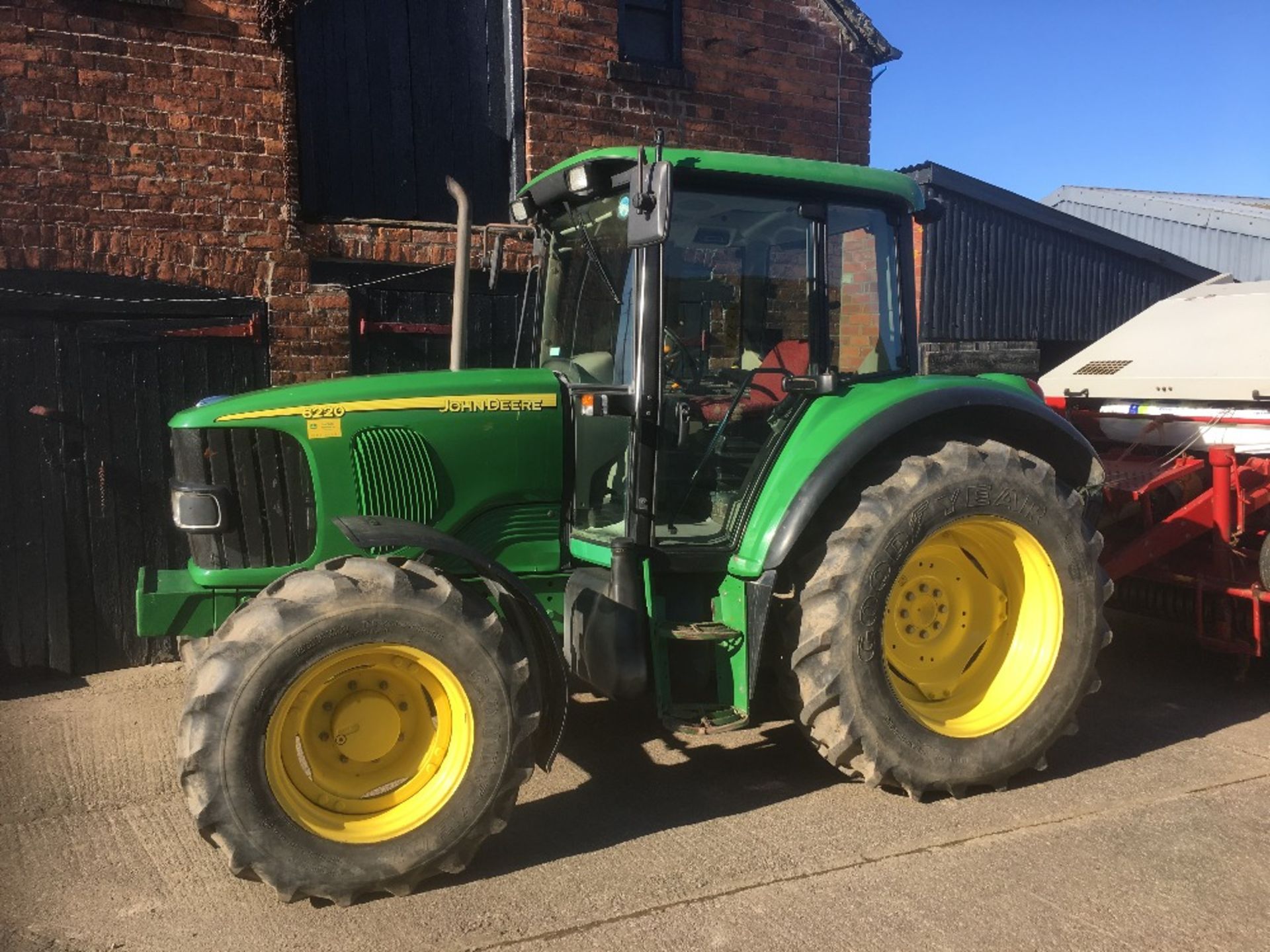 John Deere 6220SE 4WD Tractor, Reg No.: DX54 KHF – 4253hours – Very Clean