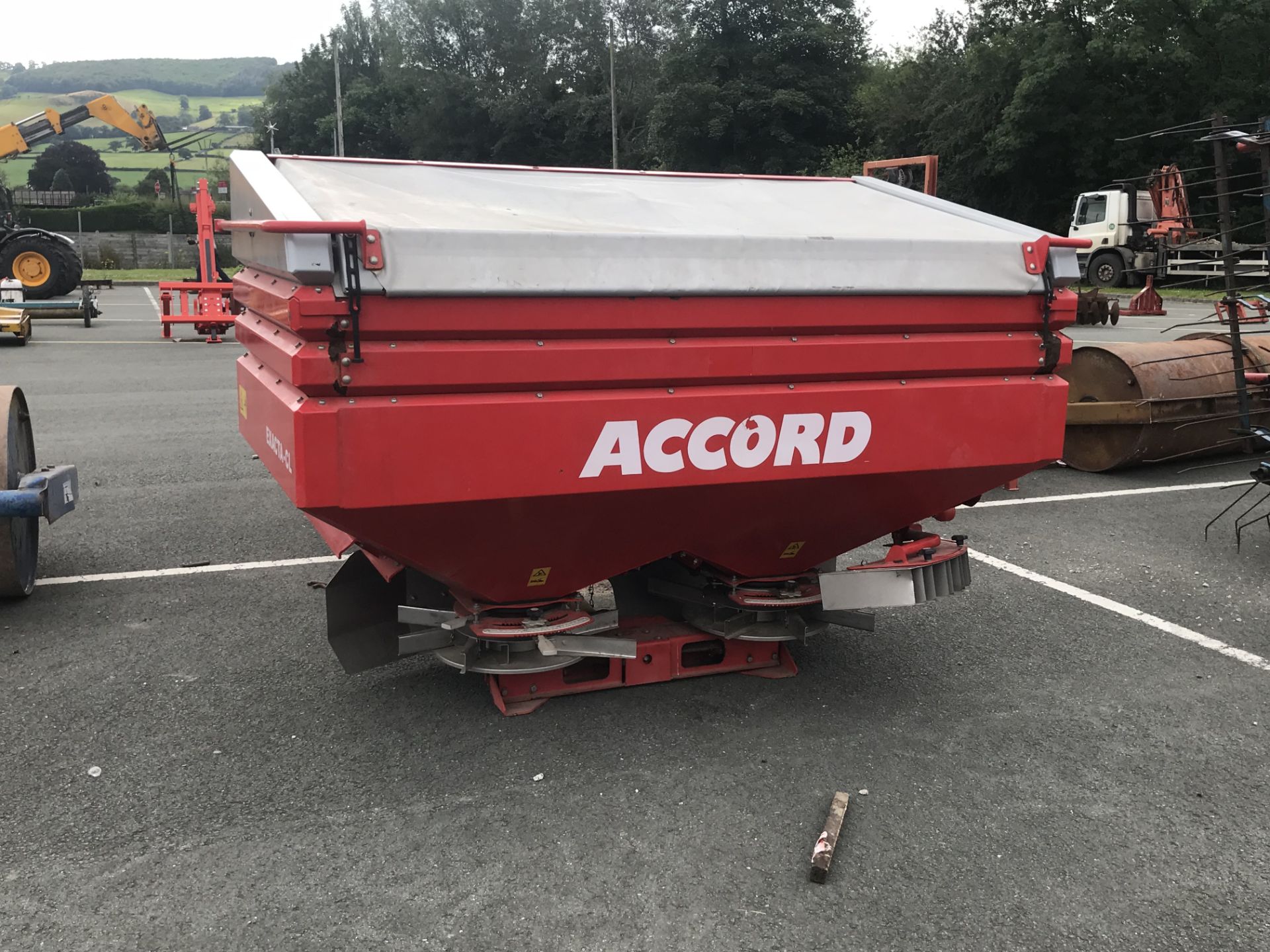 ACCORD FERTILISER DRILL