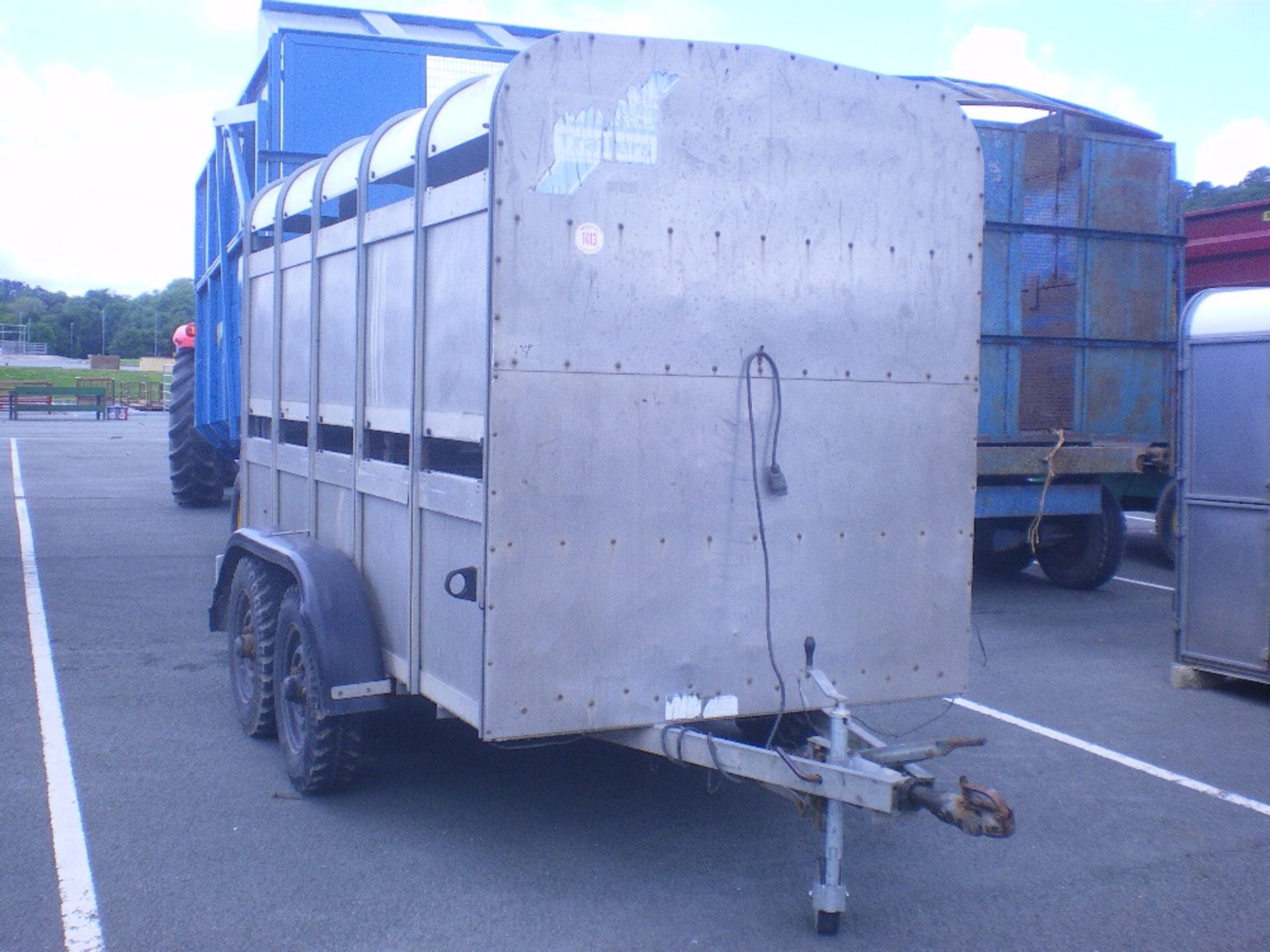 IFOR WILLIAMS LIVESTOCK TRAILER