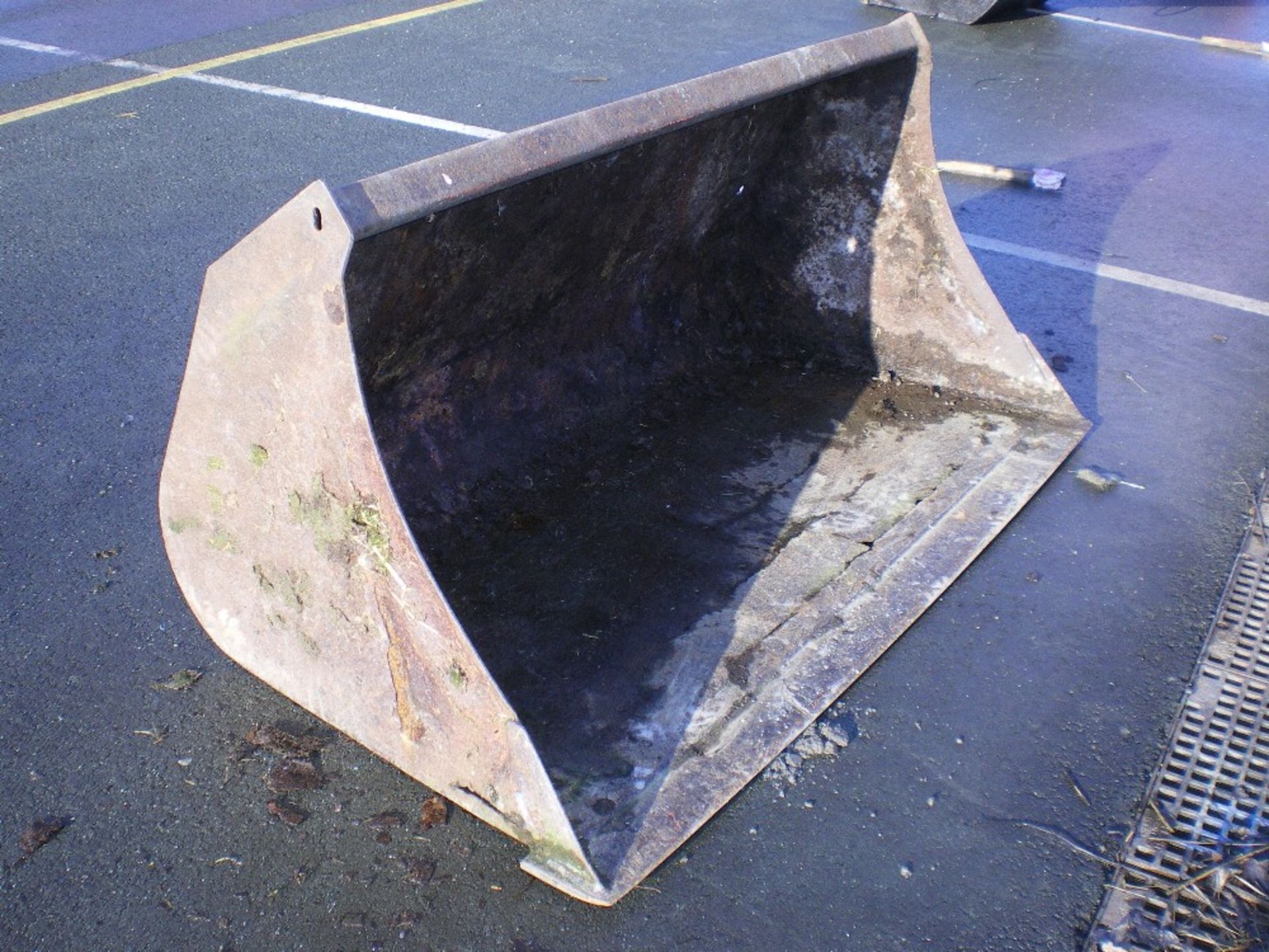 5FT MUCK BUCKET - Image 2 of 2