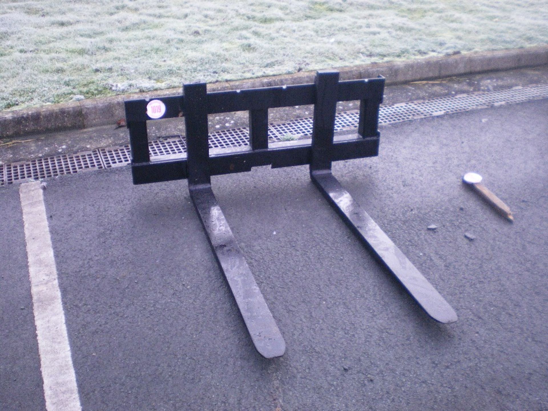 PALLET FORKS. AS NEW