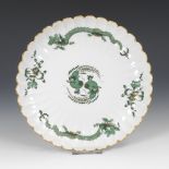 Fächerplatte mit Drachenmalerei, MEISSEN.Schwertermarke mit Punkt, Pfeiffer-Zeit, 1924-1934, 1.